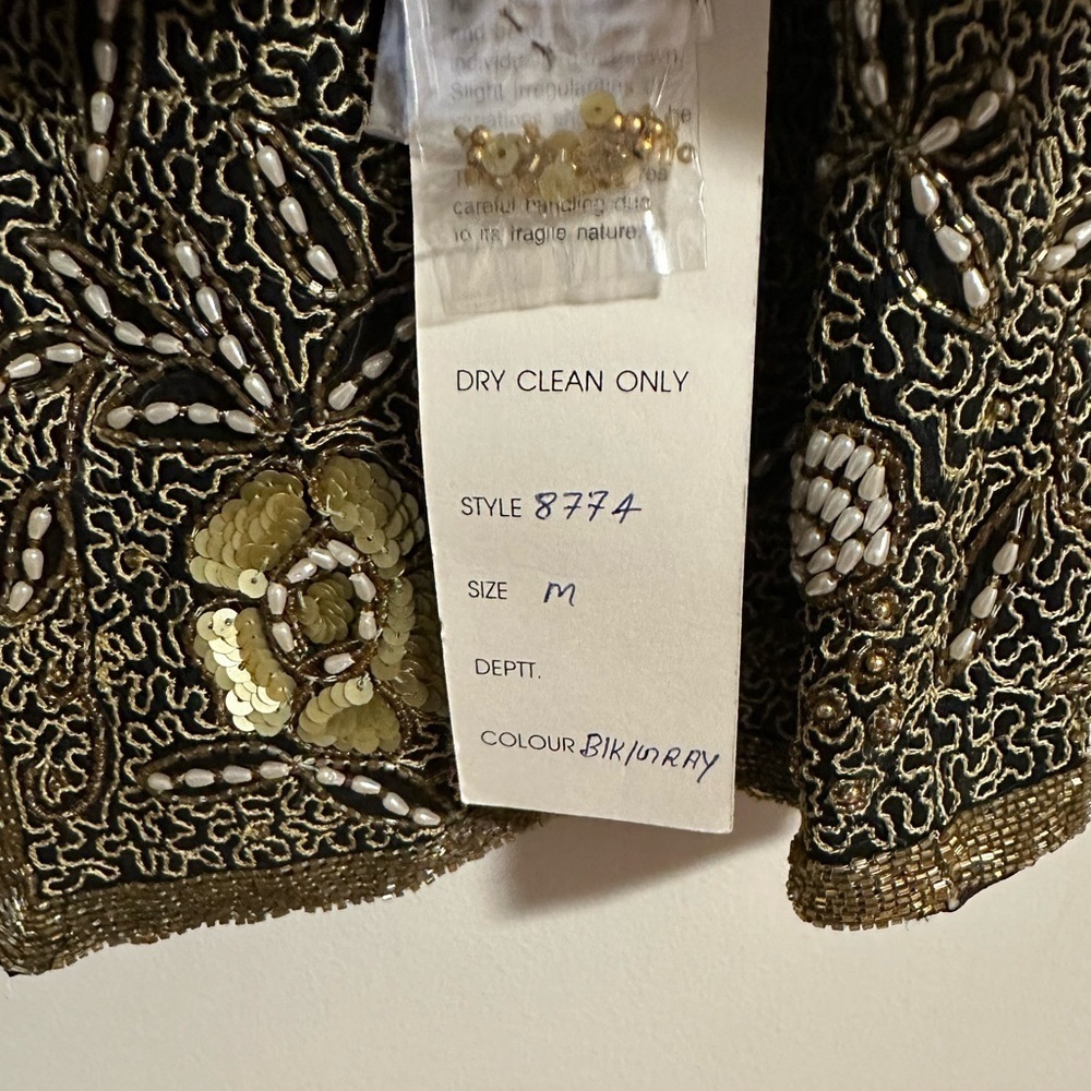 NWT Vintage 100% Silk beaded floral deadstock blazer cardigan gold black india - Picture 6 of 8